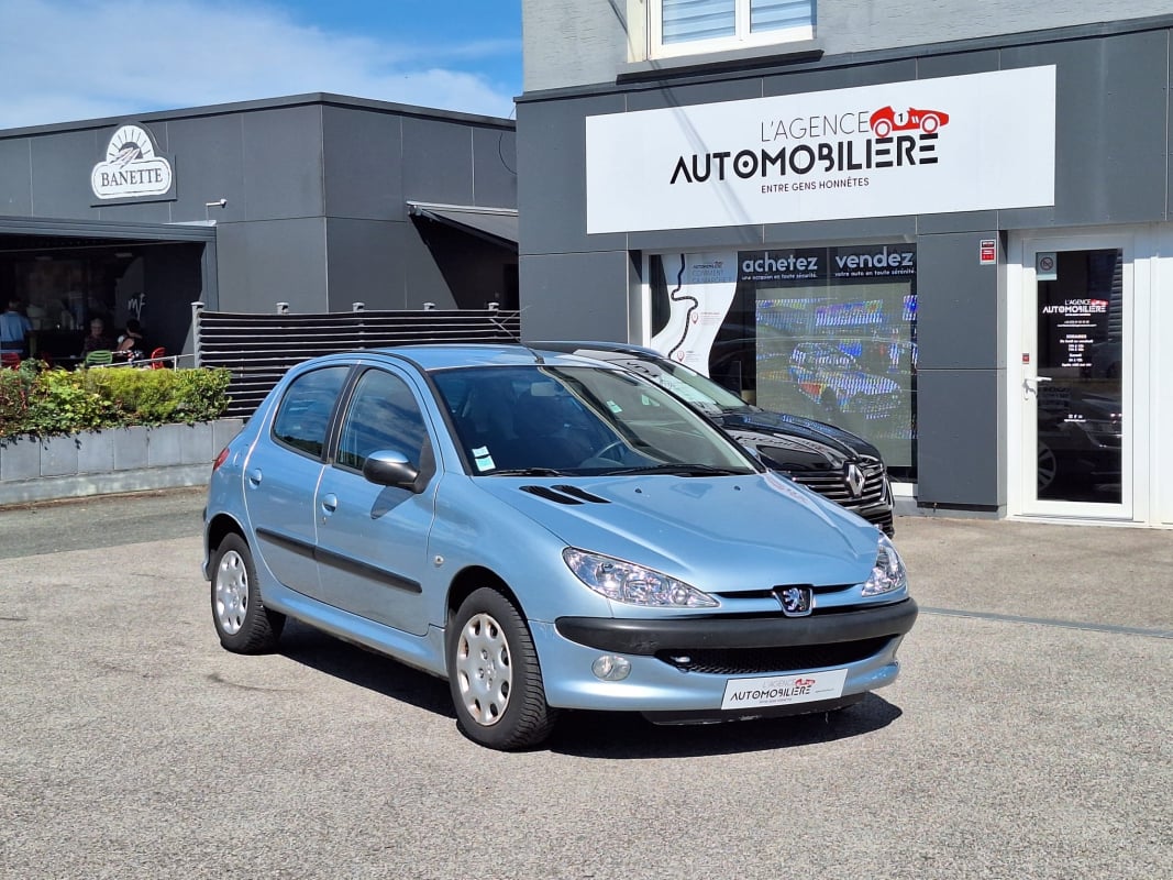 Peugeot 206 1.4 75 CV X LINE 1ère Main - Climatisation — 1