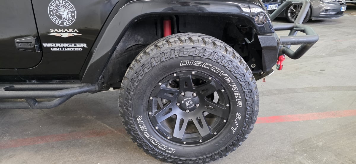 Jeep Wrangler 3.8 V6 200ch Sahara - Suréquipé Indian Car — 35