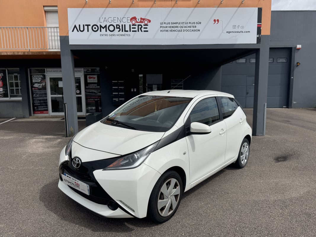 Toyota Aygo X-Play II 5 Portes 1.0 VVTi 69 cv Caméra de recul/Bluetooth — 1