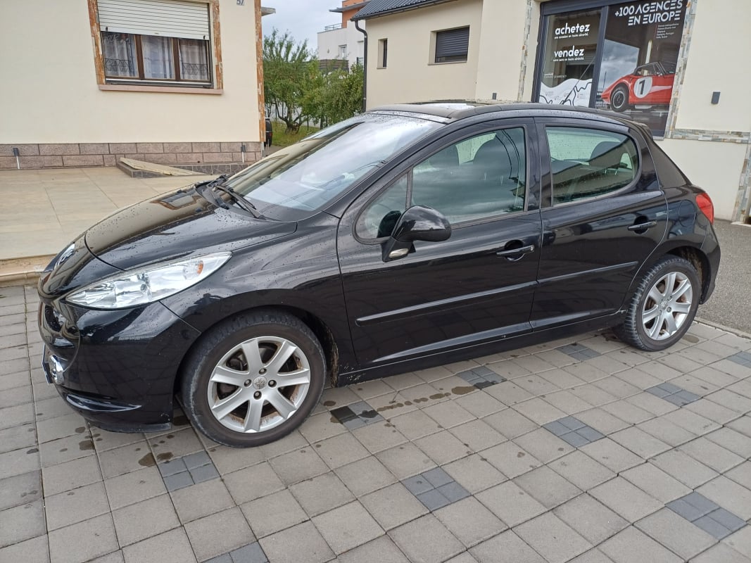 Peugeot 207 1.6 VTi 120 CV Finition Sport Boite Auto — 2