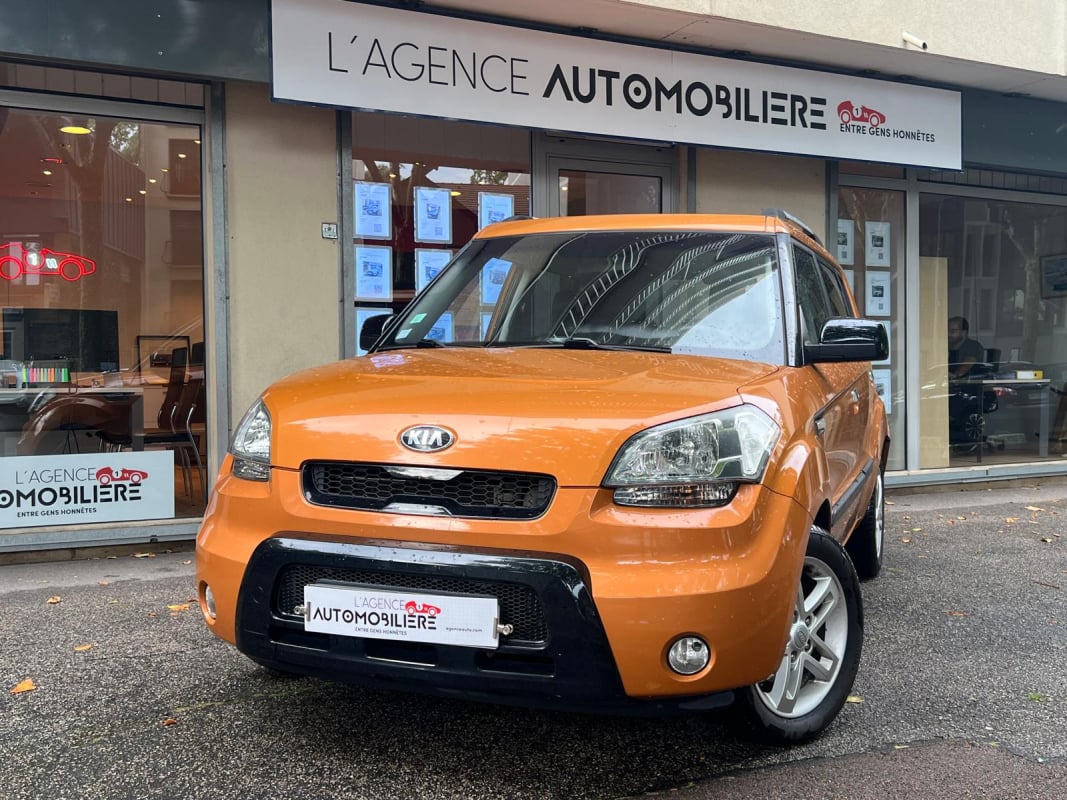 Kia Soul 1.6 CRDI 128 PREMIUM ENTRETIEN A JOUR — 1
