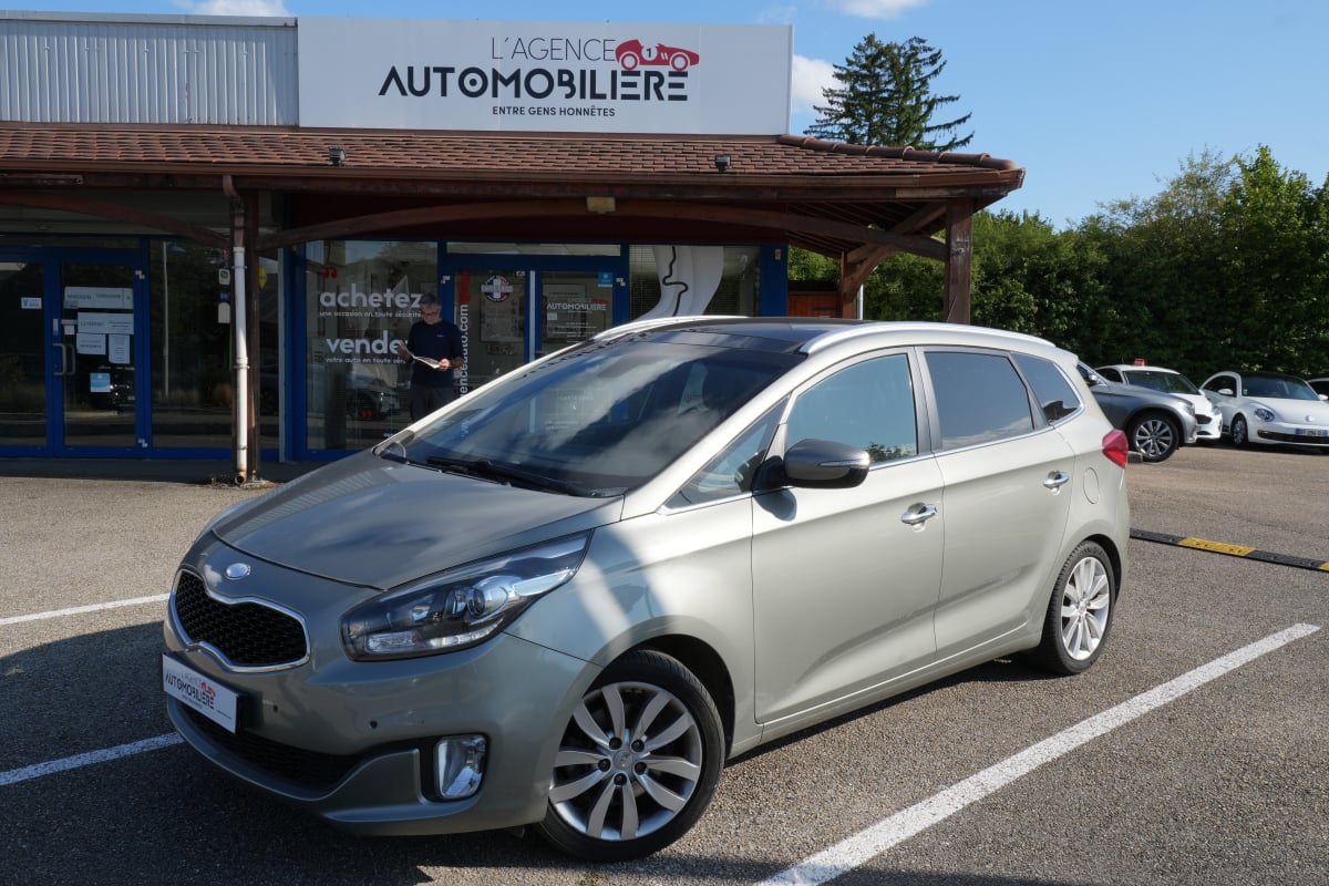 Kia Carens III 1.7 CRDI 136 ISG PREMIUM 7PL — 1