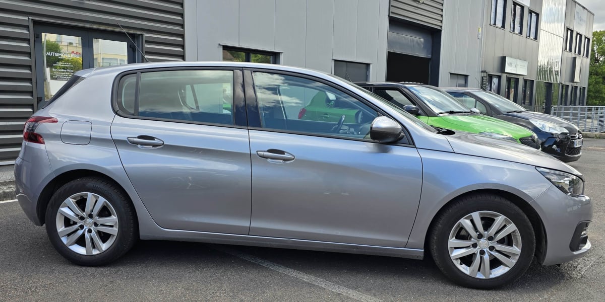 Peugeot 308 II (2) 1.6 BLUEHDI 120 S&S ALLURE BUSINESS EAT6 — 2
