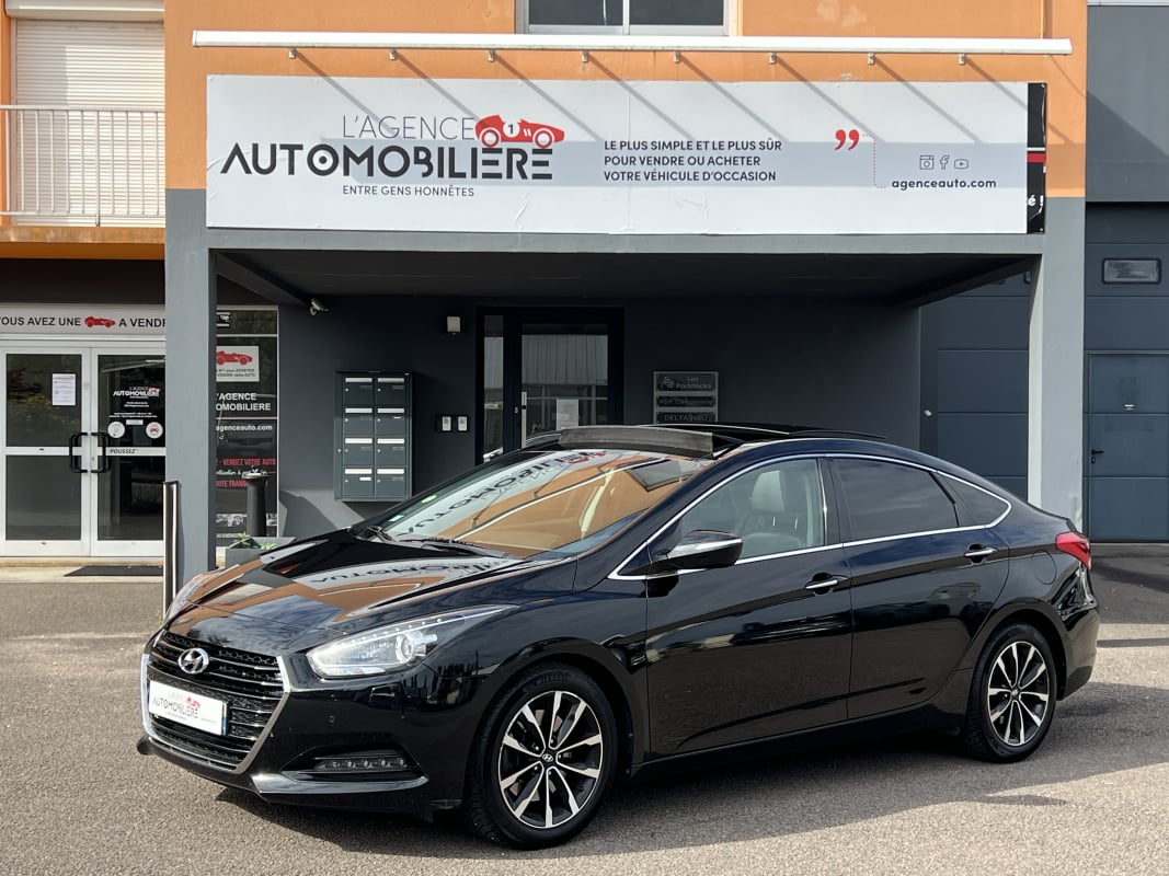 Hyundai i40 1.7 CRDi DCT7 141CV Creative Toit Ouvrant Caméra Carplay Sièges elec chauffants — 1