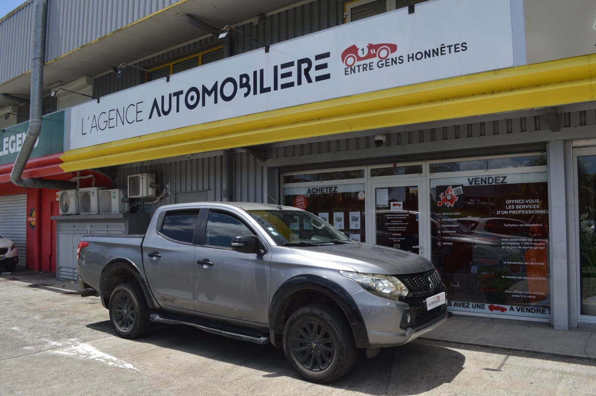 Mitsubishi L200 2.4DI-D 181 BLACK COLLECTION + BVA — 1