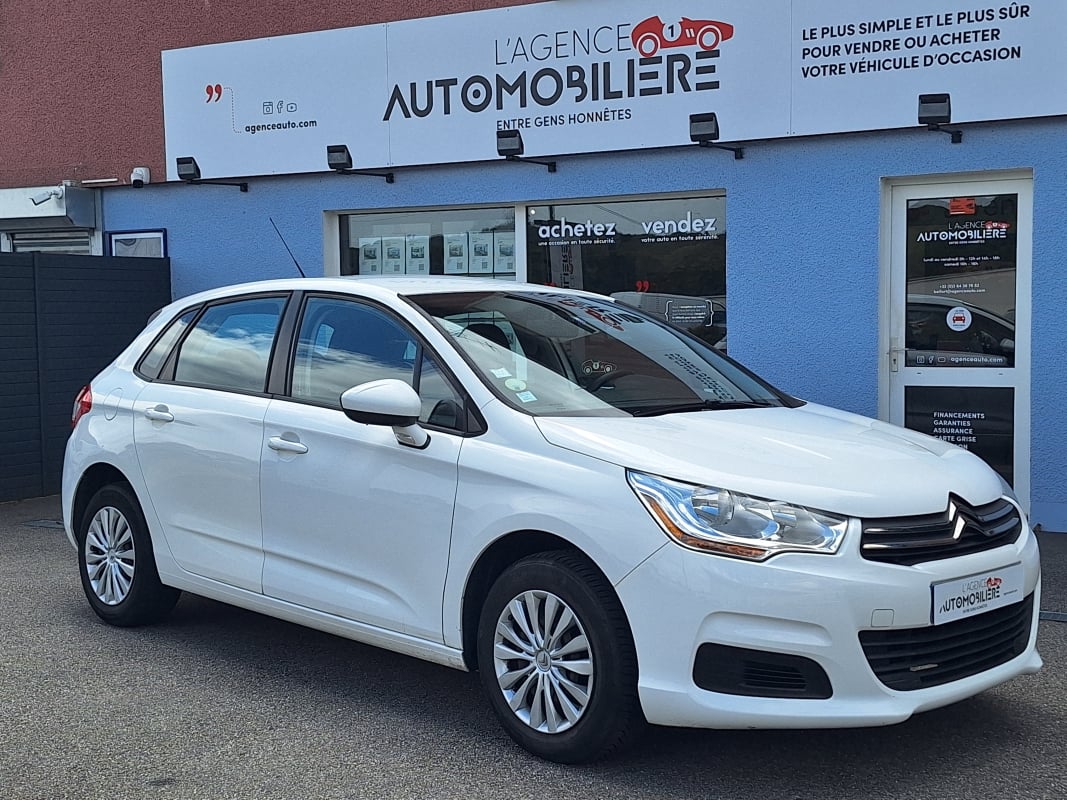 Citroen C4 1.6 HDi 90 ch FAP Attraction — 1