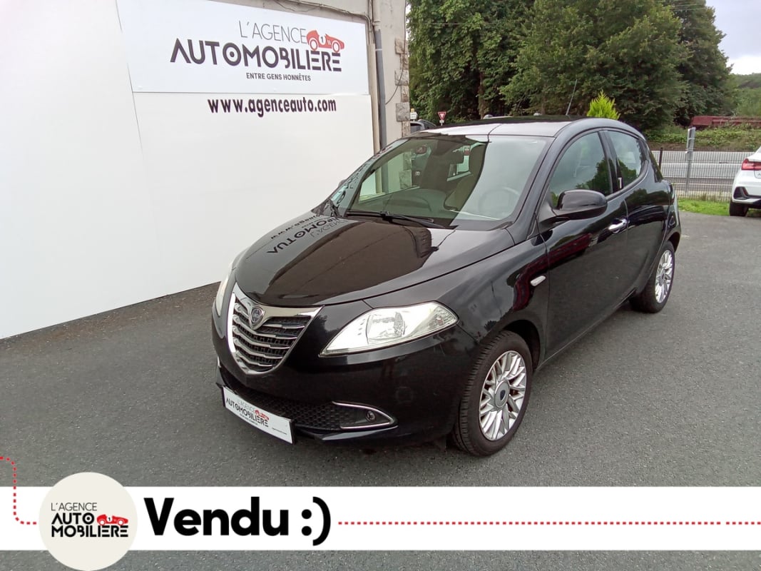 Lancia Ypsilon 1.2 70 Platinum / 1ère main — 1