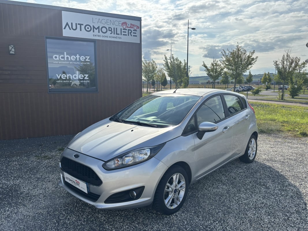Ford Fiesta VI Phase 2 5 portes 1.25 i 16V 82 cv — 1