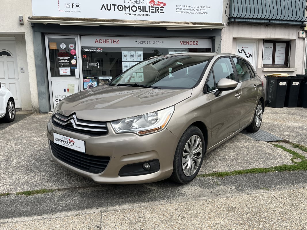 Citroen C4 II 1.6 HDi 92 cv Confort - Distribution à jour 2ème main — 1