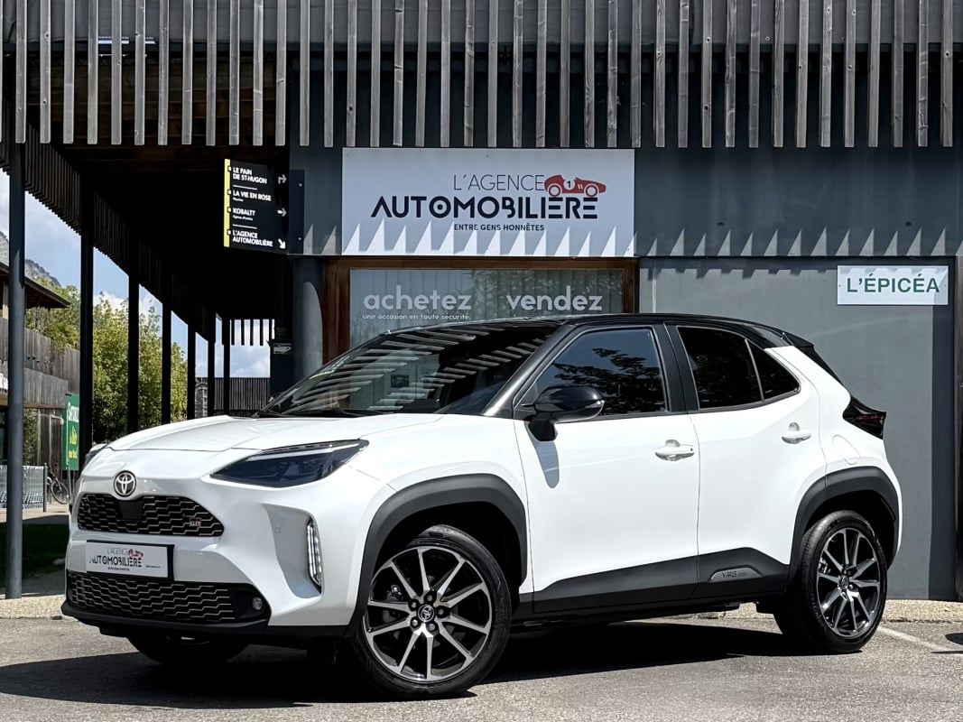 Toyota Yaris Cross 116h GR Sport E-CVT / 1°Main & Garantie 2027 — 1