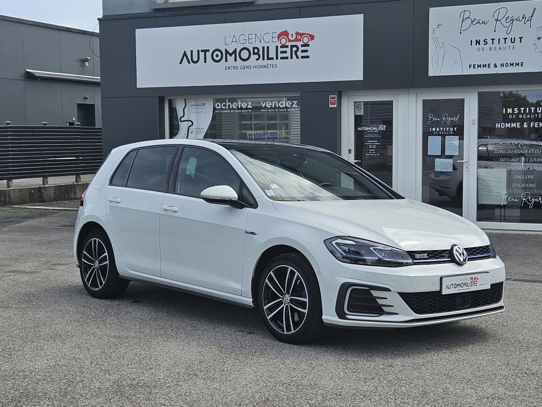 Volkswagen Golf GTE Hybride Rechargeable 204 cv DSG6 - Intérieur Cuir - Toit Ouvrant — 1