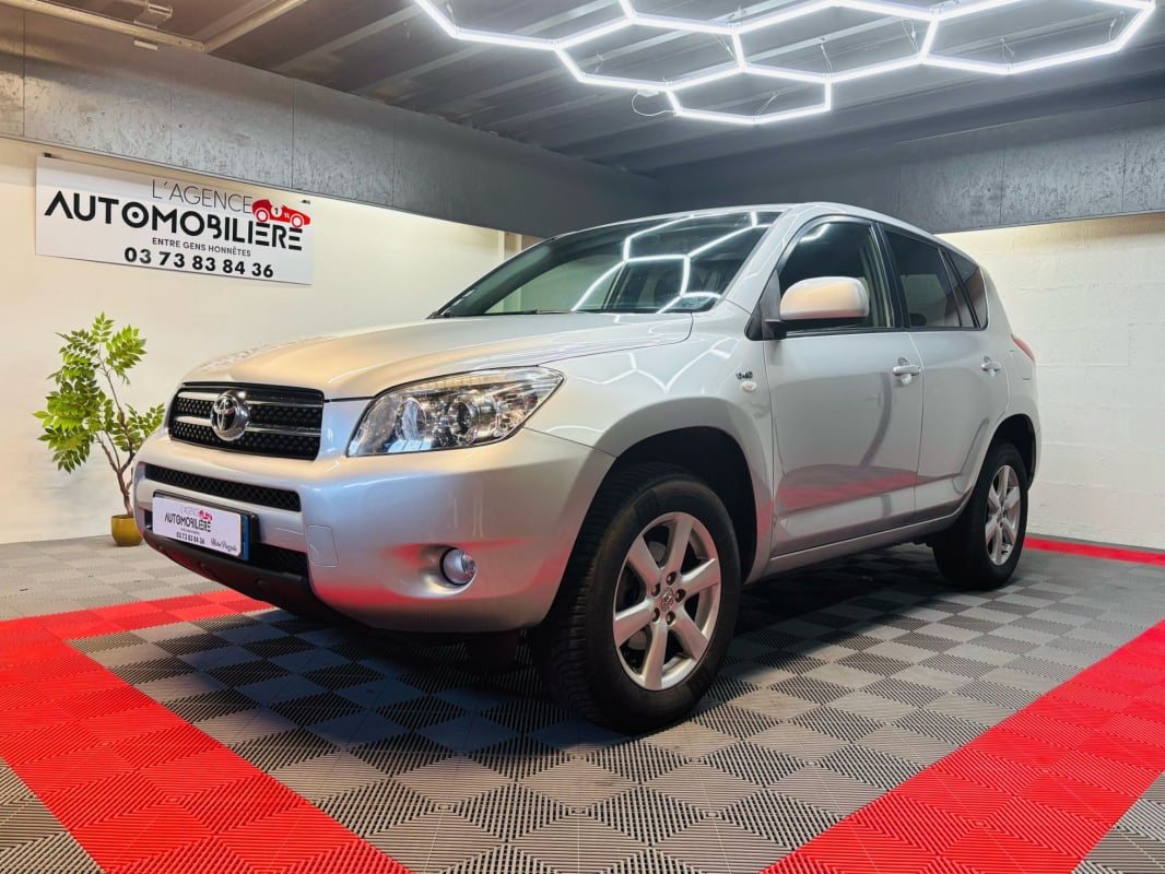 Toyota RAV4 III 136ch D-4D LIFE — 1