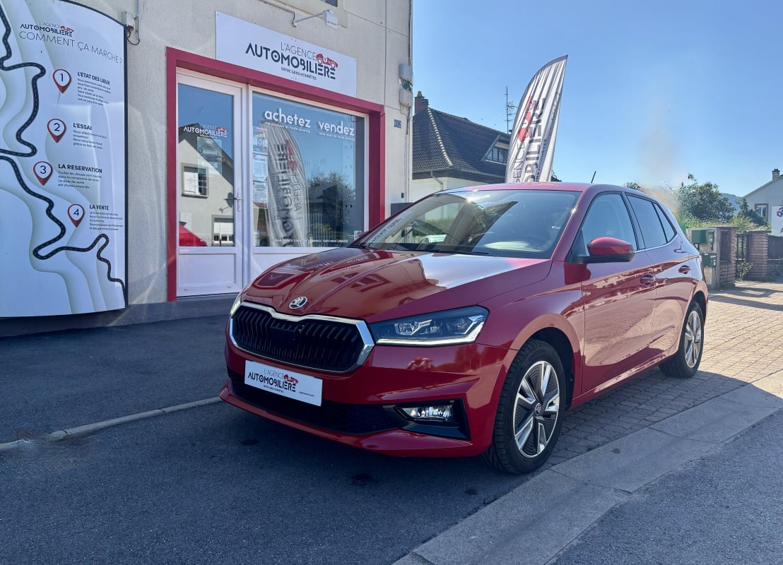 Skoda Fabia IV 1.0 TSi 12V 95 ch Ambition Rouge Velvet — 1