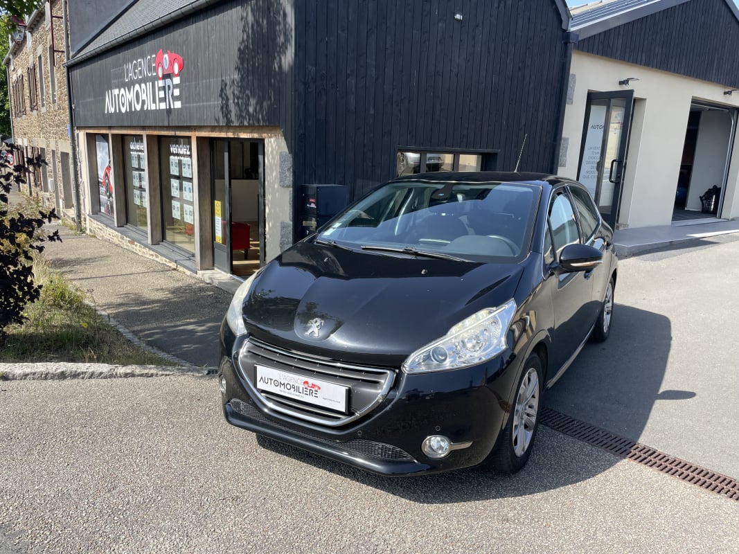 Peugeot 208 1.6 VTI 120 CH ALLURE BOITE AUTOMATIQUE — 1