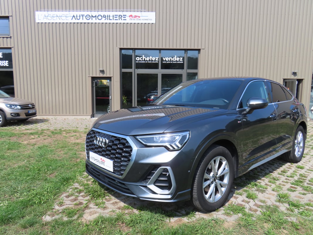 Audi Q3 Sportback 35 S-Line 150Cv — 1