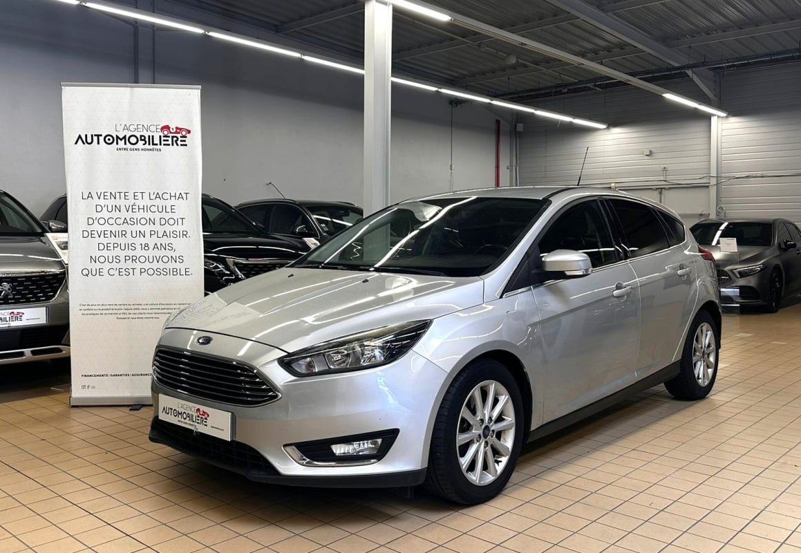 Ford Focus 1.5 TDCi 120 TITANIUM 6.0 CV — 1
