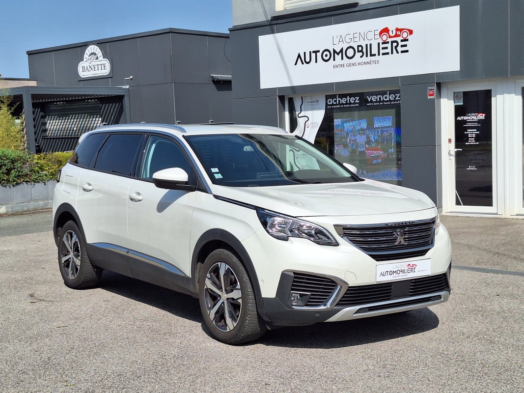 Peugeot 5008 1.2 Puretech 130 cv ALLURE - Caméra 360 - Apple CarPlay - 7 Places - Grip Control — 1