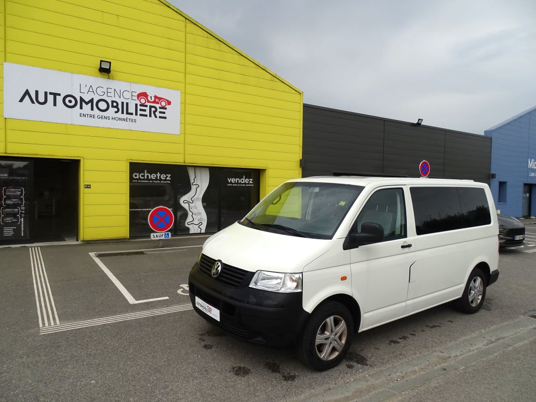 Volkswagen T5 Combi T5 2.5 L TDI 130 ch Court 9 Places ( Aménagé ) — 1