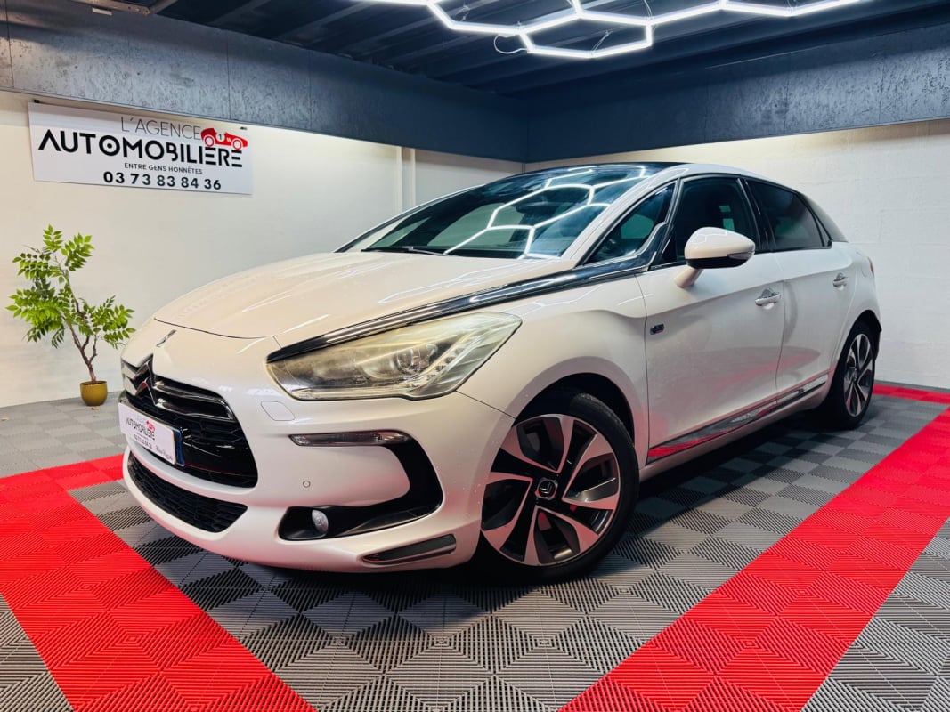 Citroen DS5 2.0 HDi Hybrid4 BMP6 S&S — 1