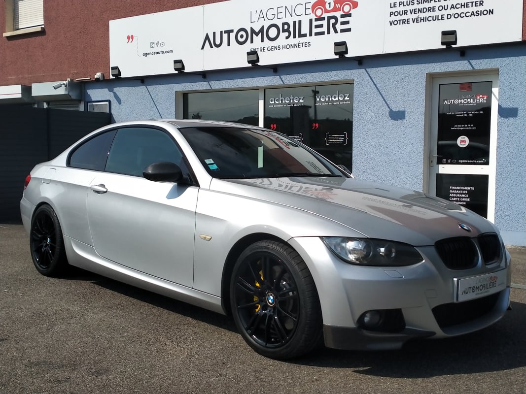 BMW Série 3 Coupé (E92) 335I SPORT DESIGN PACK M — 1