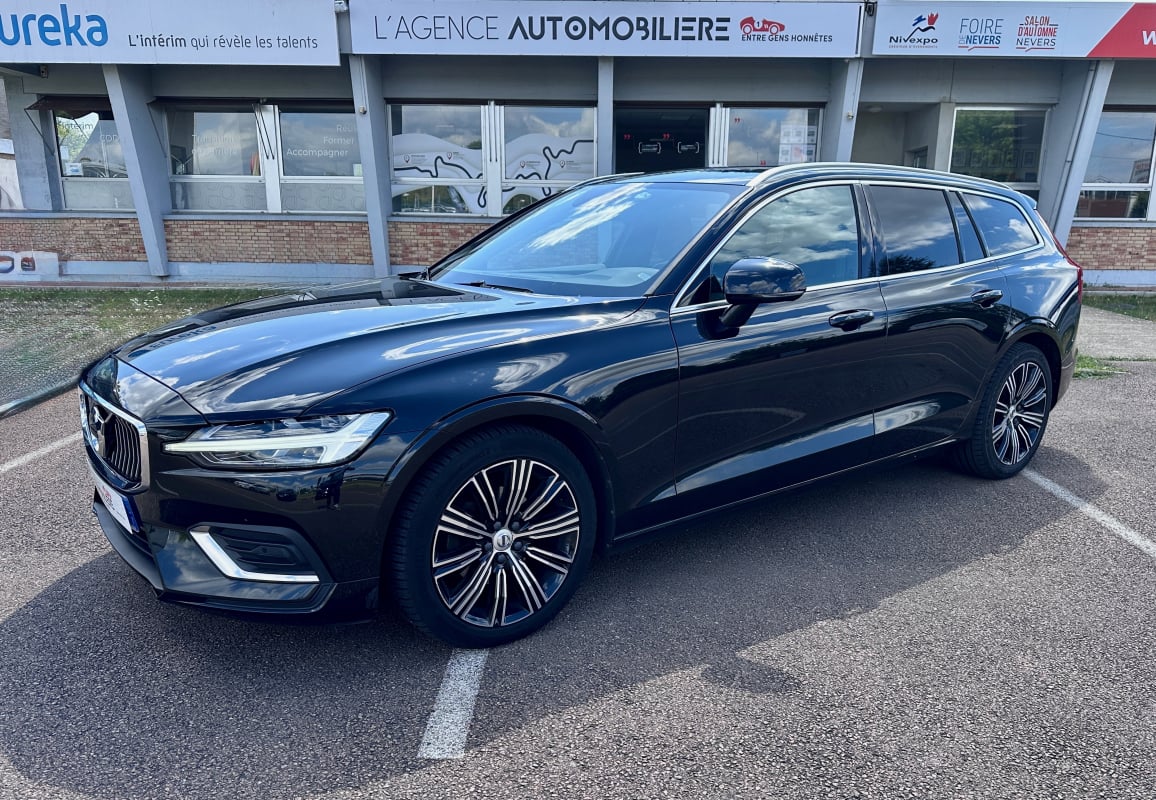 Volvo V60 D3 150ch Inscription Geartronic BVA/Cuir intégral Havane/Attelage — 1
