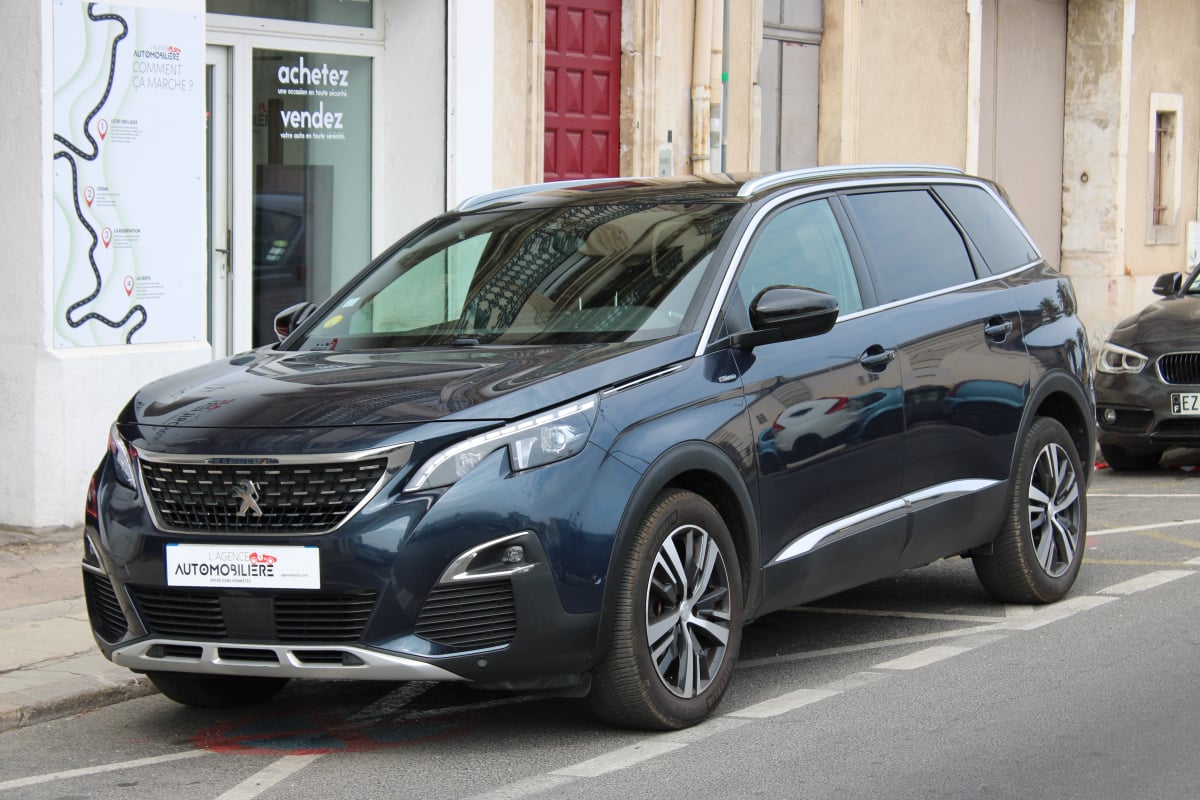 Peugeot 5008 1.6 bluehdi GT LINE 120CV 7 PLACES ( Caméra 360, CarPlay, Sièges chauffants.. ) — 1
