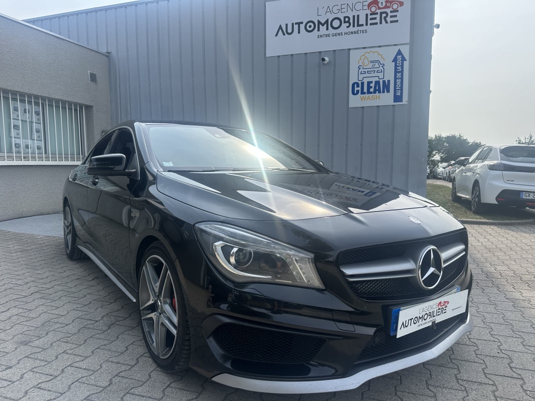 Mercedes-Benz Classe CLA 2.0 45 AMG 360CV 4 MATIC — 1