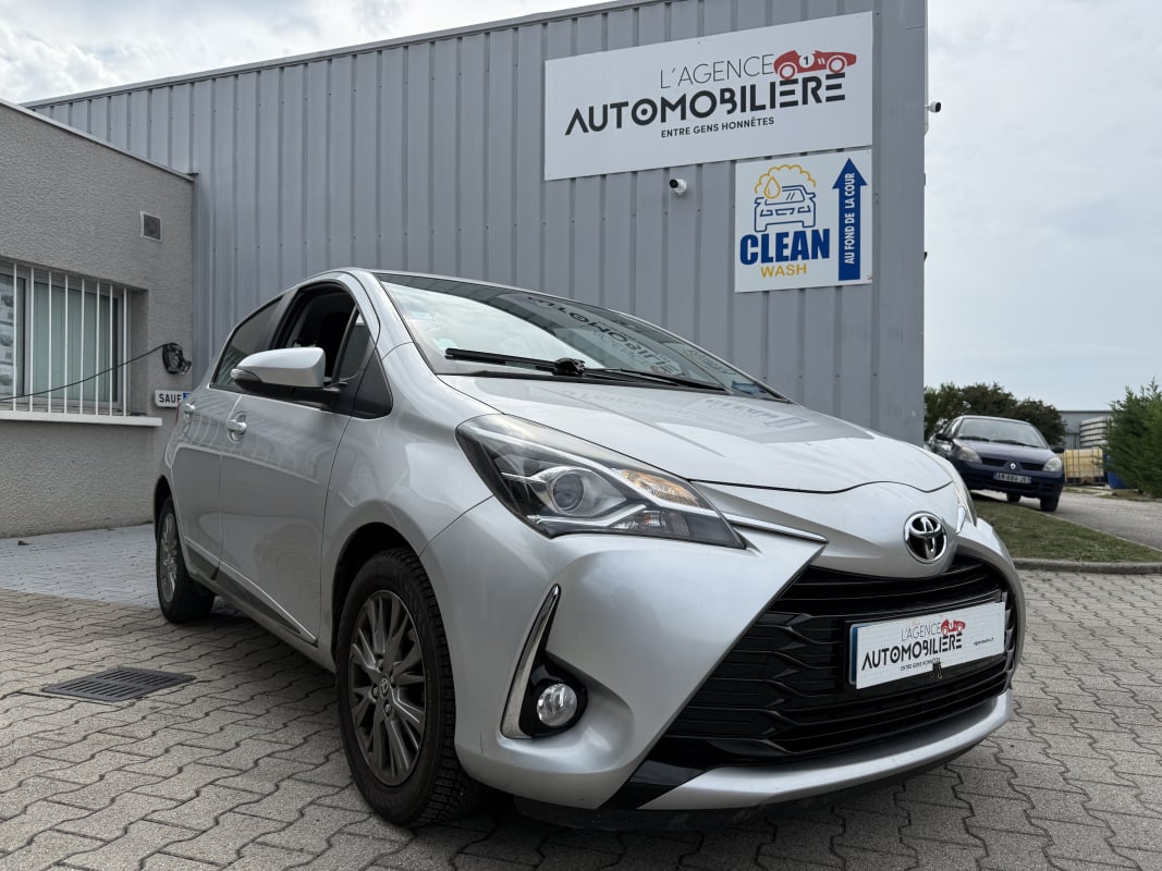 Toyota Yaris .5 VVTi 16V CVT 111 cv Boîte auto — 1