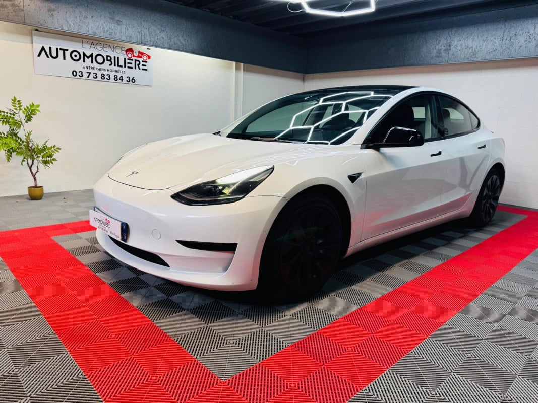Tesla Model 3 LICORNE Phase 2 Standard Range Plus 325 cv — 1