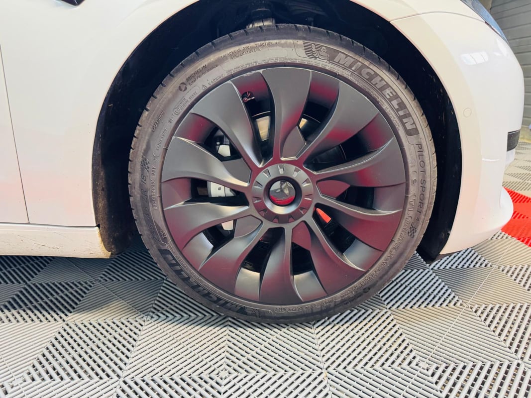 Tesla Model 3 LICORNE Phase 2 Standard Range Plus 325 cv — 26