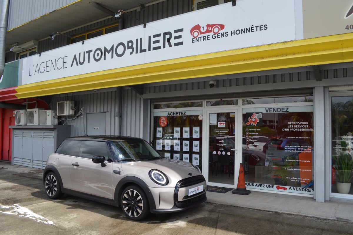 Mini Cooper 136 EDITION PREMIUM PLUS BVA7 — 1