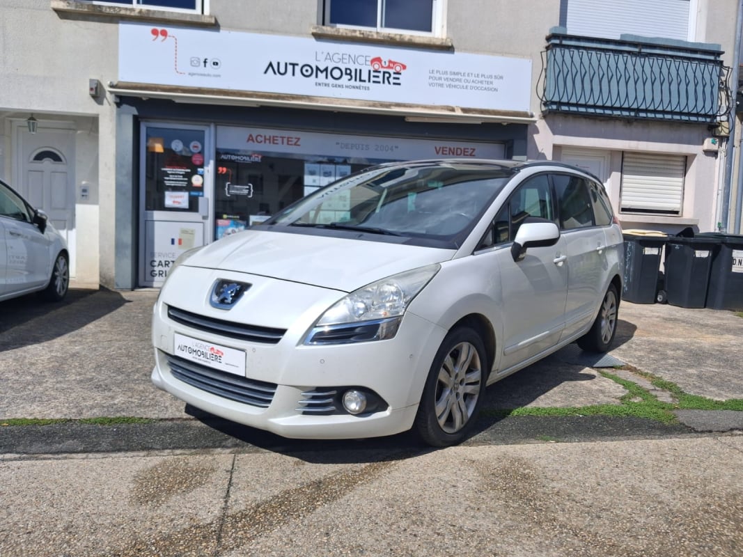 Peugeot 5008 1.6 HDi 112cv Allure 5P — 1