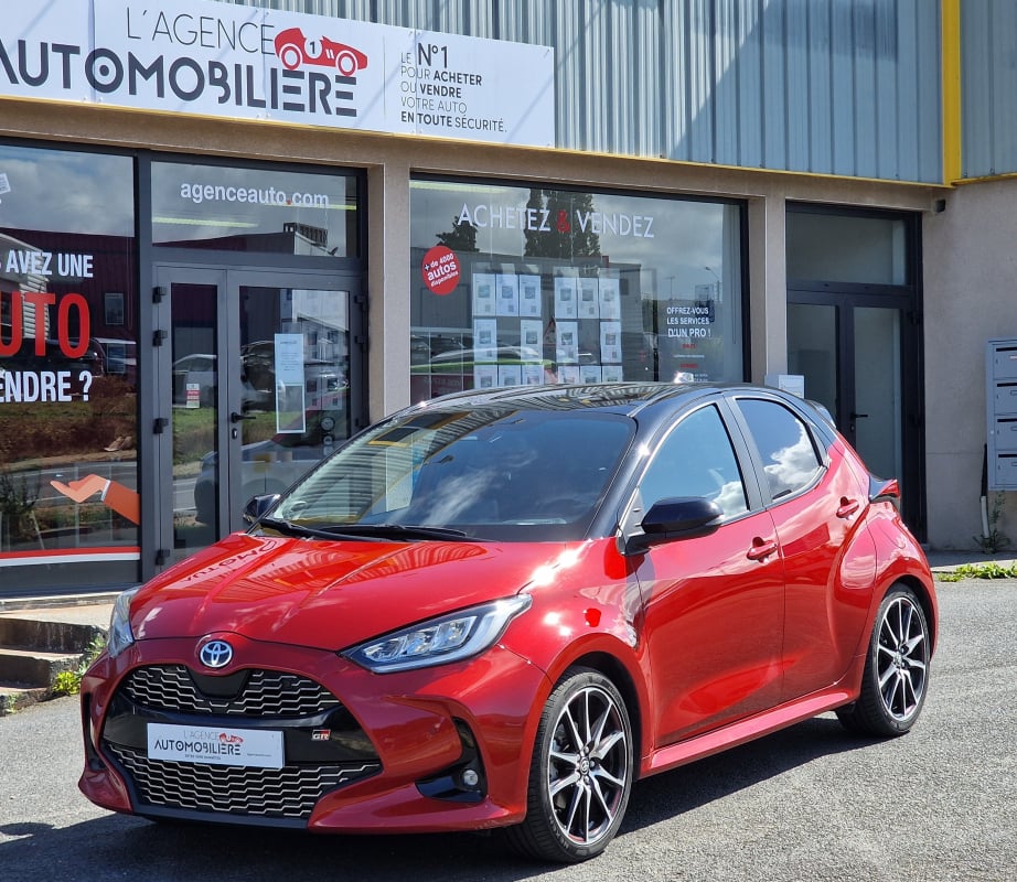 Toyota Yaris 1.5 VVTI 116 HSD GR-SPORT — 1