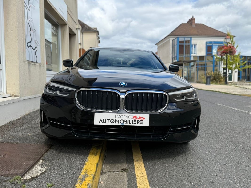 BMW Série 5 530e TwinPower Turbo xDrive 292 ch BVA8 Business Design — 2
