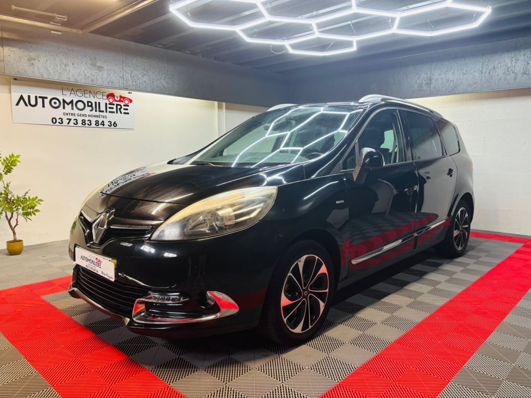 Renault Grand Scenic III (3) 1.6 DCI 130 ENERGY BOSE — 1