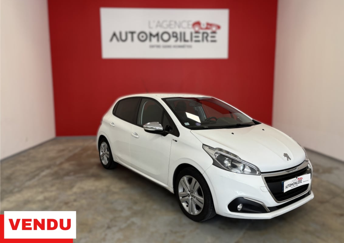 Peugeot 208 PEUGEOT 208 1,2 PURETECH 82 STYLE + DISTRIBUTION FAITE — 1
