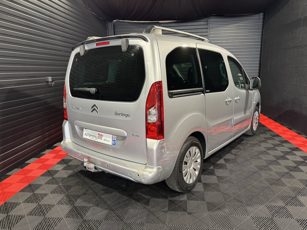 Citroen Berlingo II 1.6 E-HDI 92 MULTISPACE PACK Boite automatique - Toit vitré - GPS - Attelage - Ecran appuies têtes AR — 2