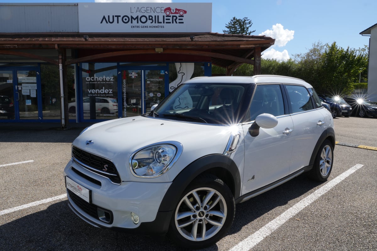 Mini Countryman COOPER SD 2.0 143 ALL4 PACK RED HOT CHILI — 1