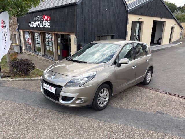 Renault Scenic 1.9 DCI 130 CH PRIVILEGE — 1