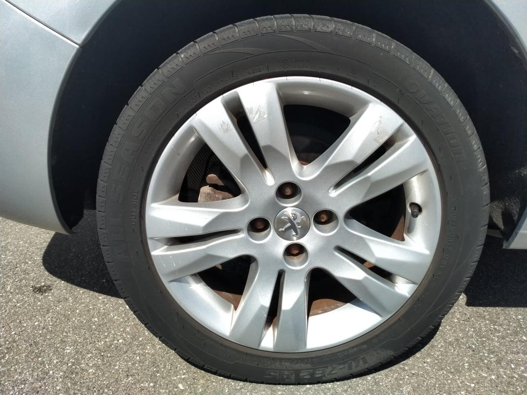 Peugeot 5008 2.0 hdi 150 fap allure 7 places — 40