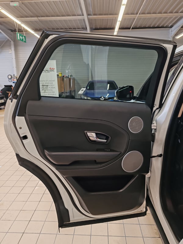 Land Rover Range Rover Evoque 2.2L TD4 PRESTIGE 4WD — 29