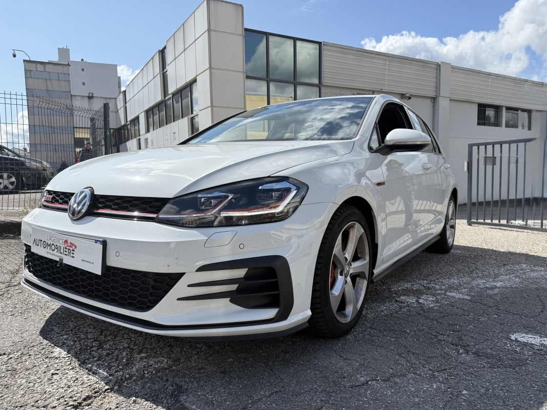 Volkswagen Golf 2.0 TFSi 16V 245 cv GTI — 1