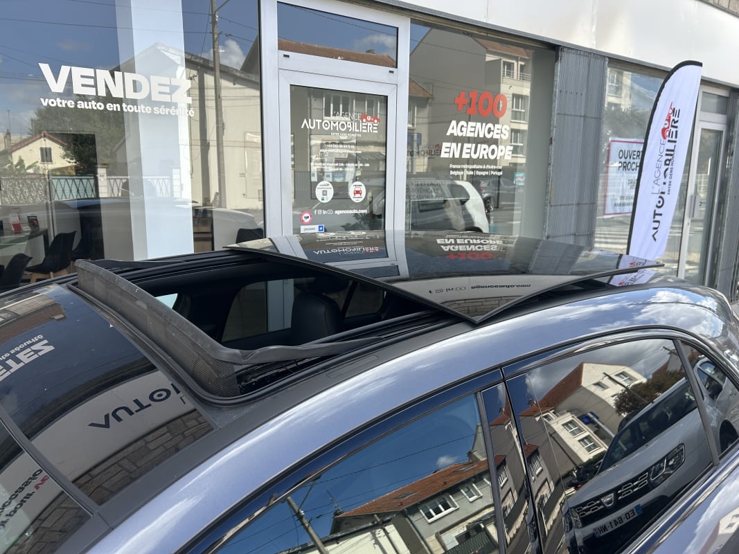 Mercedes-Benz Classe A IV 200 9CV AMG LINE 7G-DCT - Toit ouvrant — 20
