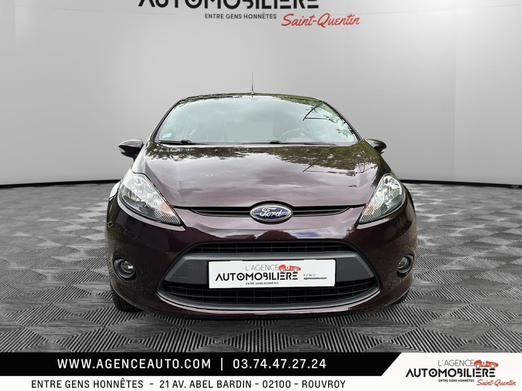 Ford Fiesta V 1250 60 AMBIENTE — 1