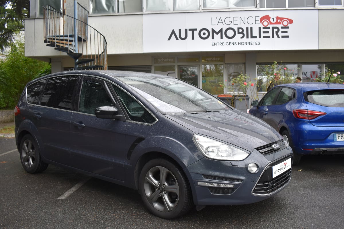 Ford S-Max TITANIUM Phase 2 2.0 TDCi 163 cv — 1