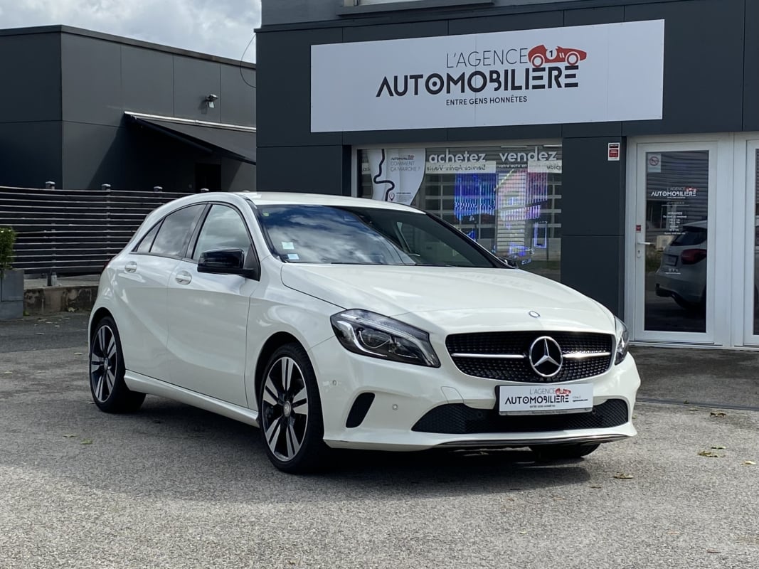 Mercedes-Benz Classe A 180 SENSATION 7G-DCT - SIEGES CHAUFFANTS - ATTELAGE AMOVIBLE — 1