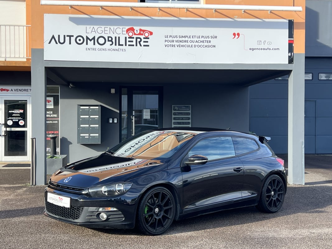 Volkswagen Scirocco 1.4 TSI 160 CV Sportline Jantes 19 Becquet — 1