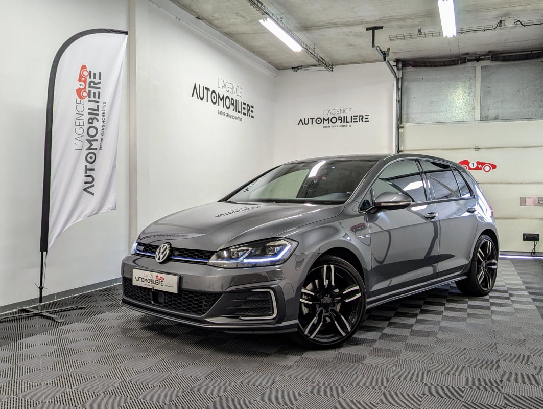 Volkswagen Golf VII (2) 1.4 TSI GTE DSG6 — 1