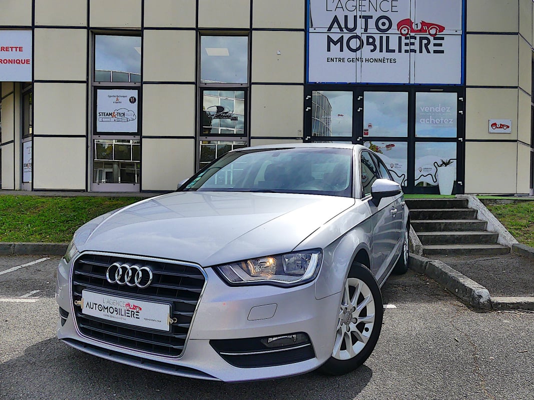 Audi A3 1.6 TDI 110 AMBITION — 1