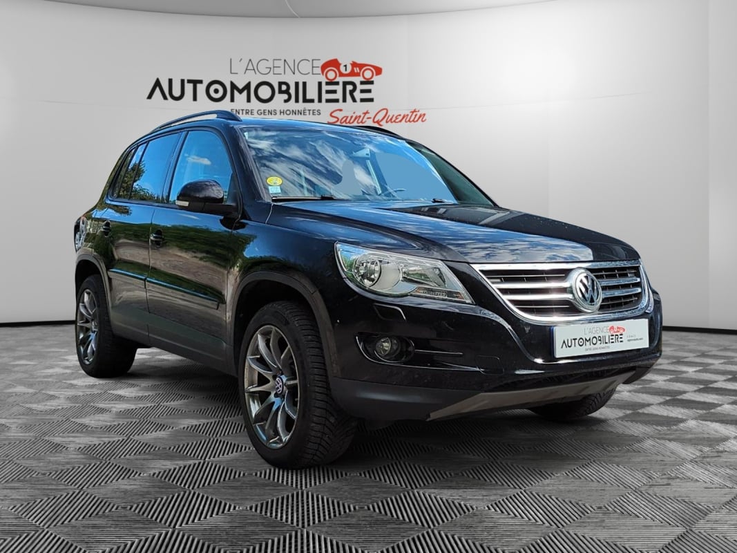 Volkswagen Tiguan 2.0 TSI 200 CARAT FLEXFUEL — 1